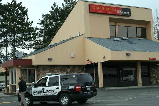 Kirkland police respond to a robbery that occurred at the Wells Fargo branch in Kirkland's Totem Lake neighborhood on Wednesday afternoon.