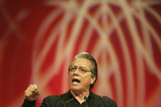 Edward James Olmos