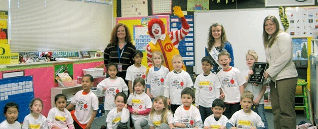 STAR 101.5 surprised Mark Twain Elementary School teacher Jenny Maver by presenting her with the STAR 101.5 Elementary Teacher of the Week award on April 2.