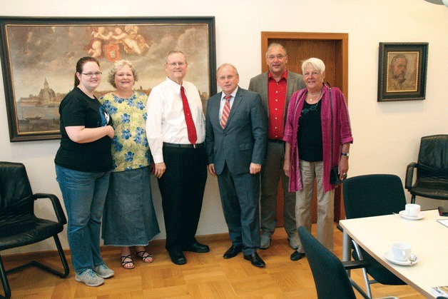 Kirkland Councilman Toby Nixon (third from left)