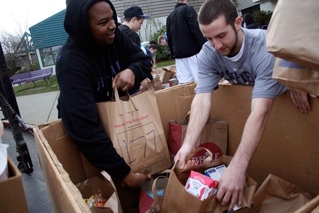 Lake Washington High School volunteers