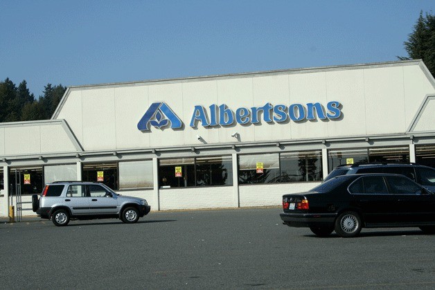 The Albertsons on N.E. 132nd Street in Juanita is set to close mid-October. The store has been there since 1970.