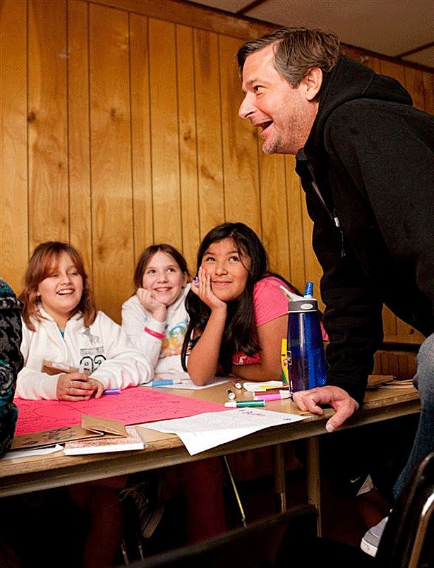 World Series Champion Jamie Moyer speaks with kids at Camp Mariposa on Jan. 28.