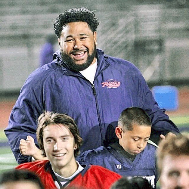 Kamiakin Middle School Athletic Director Lele Te’o was named the new head coach of the Juanita High School football program. Te’o is a long-time assistant coach with the team.