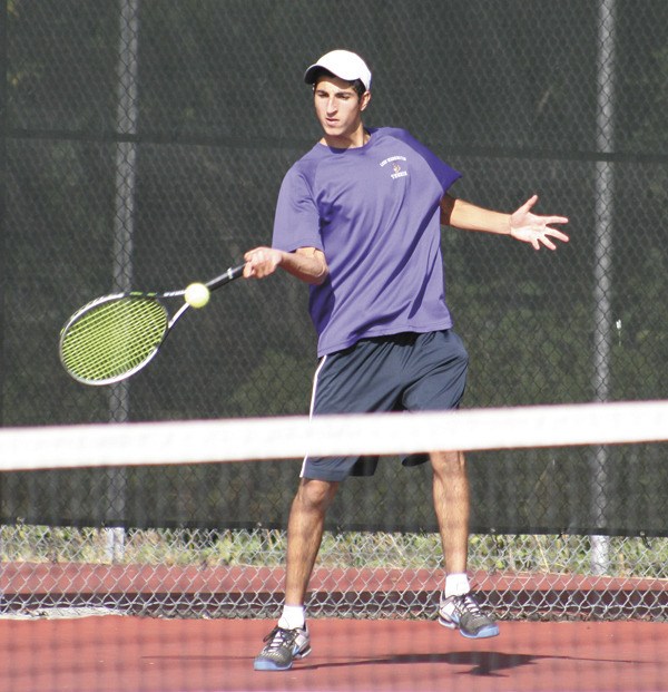 Lake Washington tennis traveled to play Mercer Island last week.
