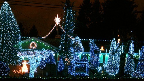 This light display across the street from Lake Washington High School uses 300