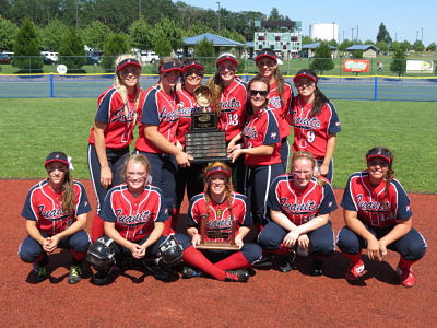 The Juanita High School softball team with the state championship trophy.