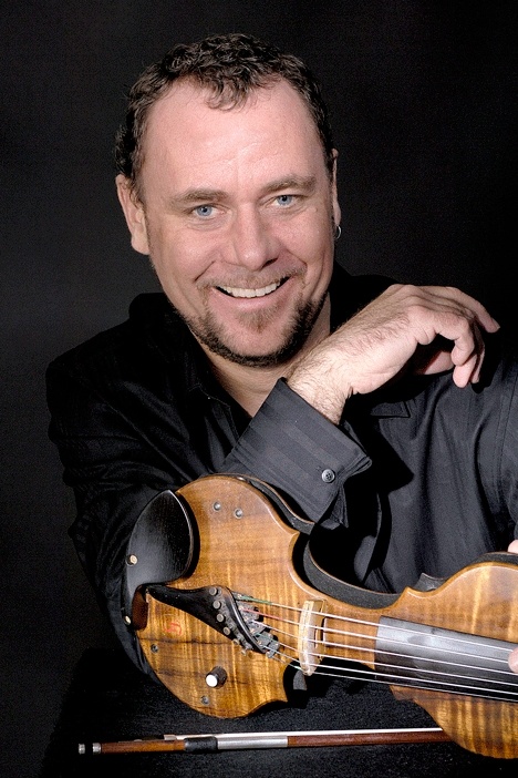 Geoffrey Castle will perform at the Kirkland Performance Center with his unique Celtic-Mediterranean-Appalachian-inspired six-string electric violin.