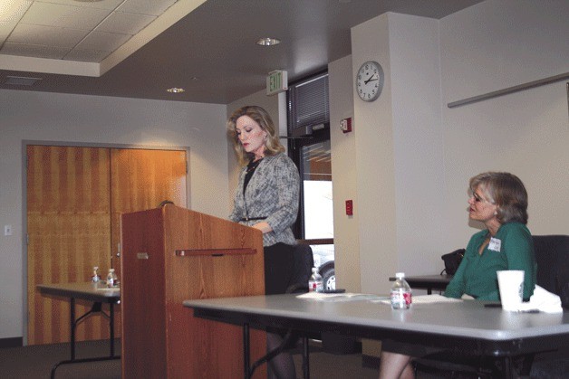 MomsRising CEO/Executive Director Kristin Rowe-Finkbeiner speaks at the Equal Pay forum hosted in the Peter Kirk Room of Kirkland City Hall. Marilyn Watkins
