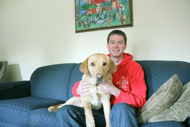 Redmond-area veterinarian helps treat canine Bob