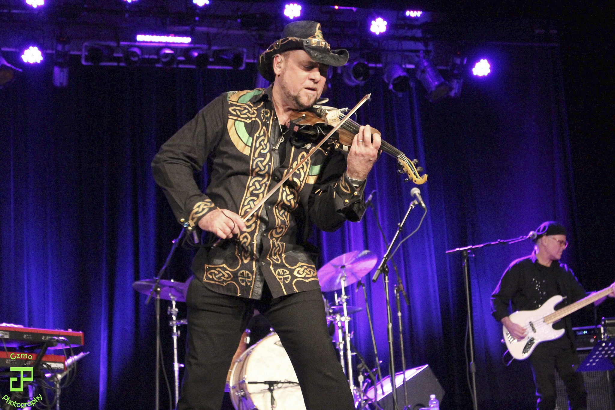 Electric six-string violinist Geoffrey Castle is returning to the Kirkland Performance Center on March 17. Contributed photo