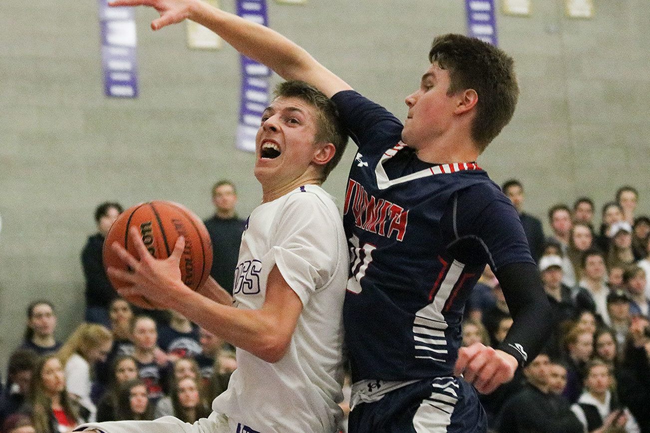 Lake Washington boys blast Juanita for spot in KingCo semifinal