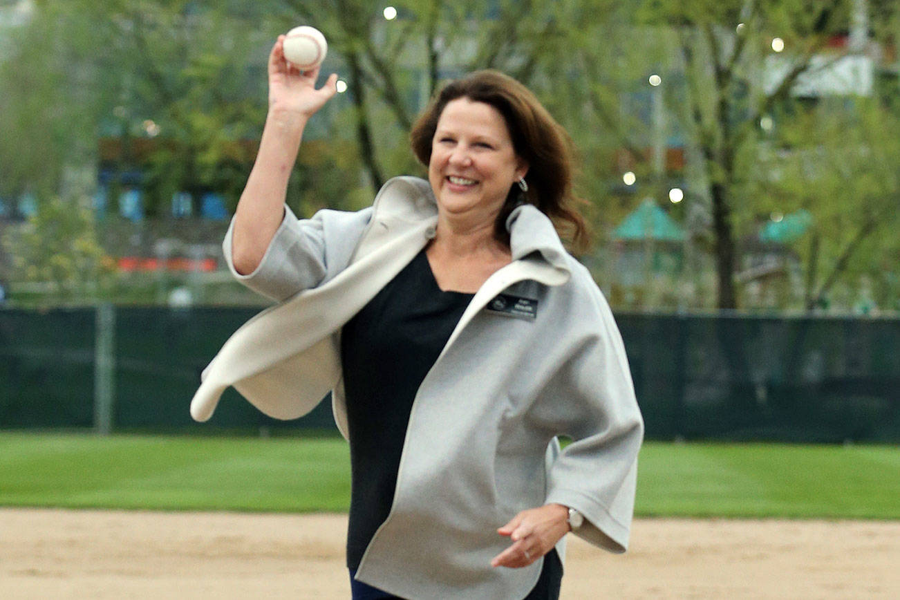 Mayor takes the mound