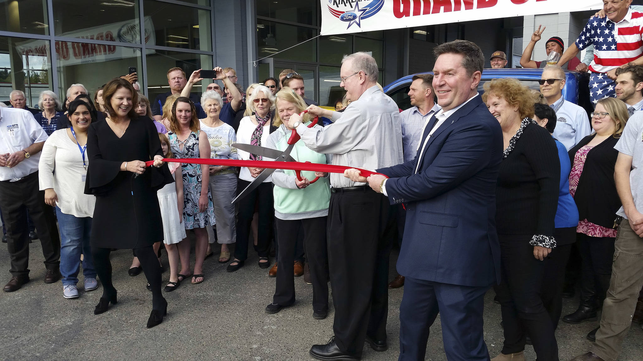Business community, city leaders celebrate Ford of Kirkland grand reopening