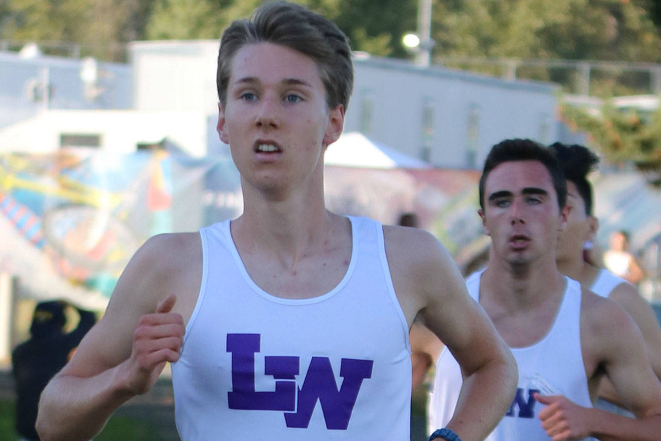 Lake Washington, Juanita runners make an impact on the course