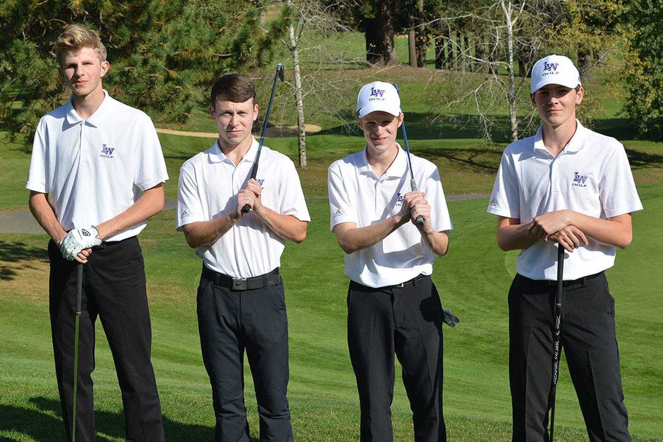 Lake Washington High boys playing solid golf