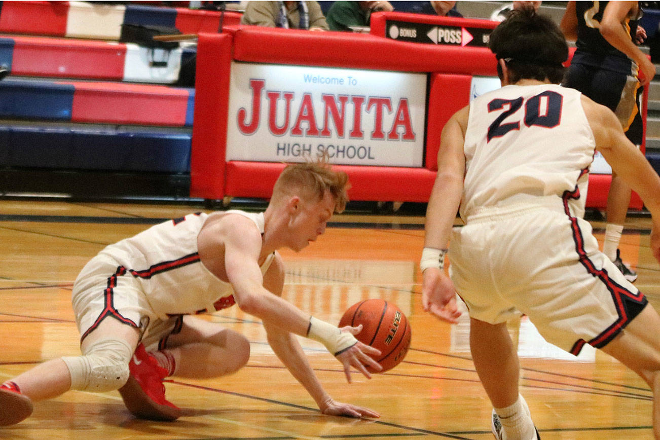 Juanita battles Bellevue in hoops action