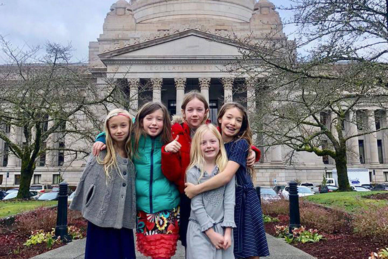 Kirkland students travel to Olympia to support plastic straw ban