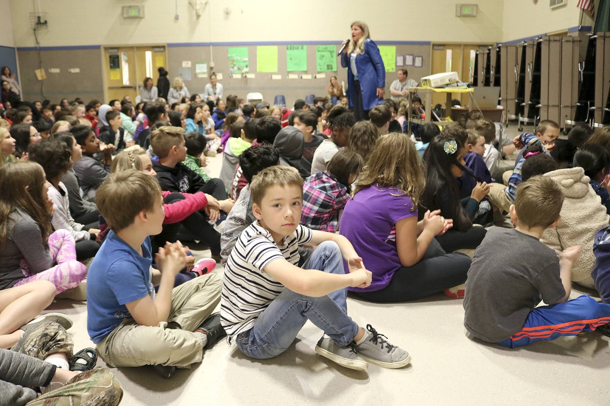 Stephanie Quiroz/staff photo                                Annie Crawley visited Mark Twain Elementary and encouraged students to be a voice. Her presentation, “Our Ocean and You” inspires students to protect the world and save the ocean.