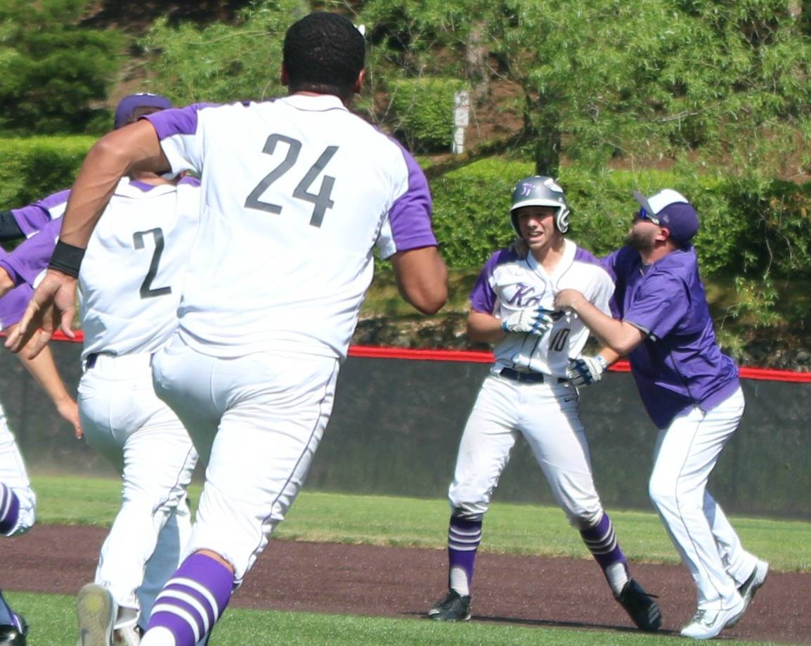 Lake Washington earns state berth with nine-inning win over Eastside Catholic