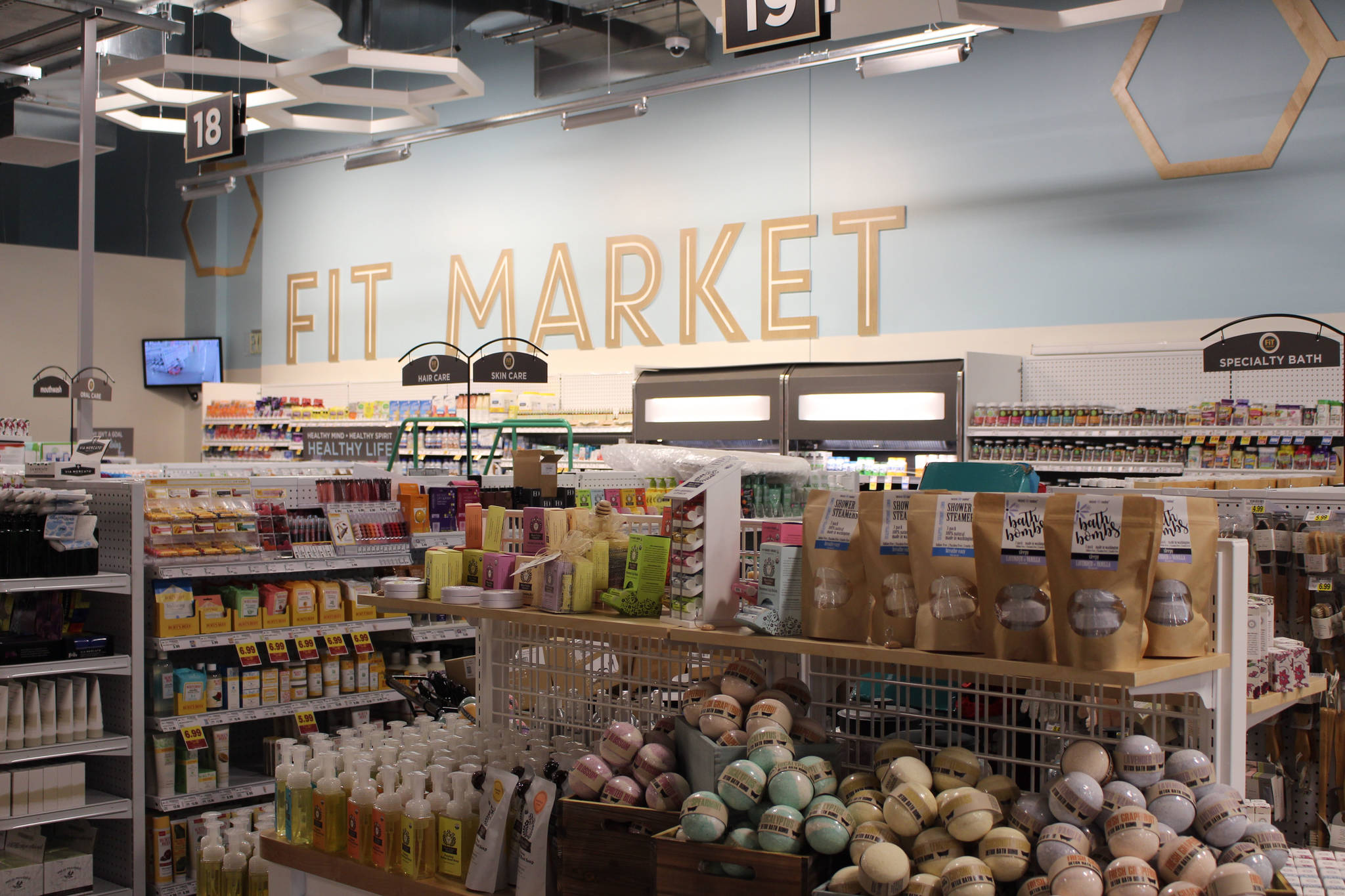 QFC opens Kirkland Urban location, focuses on organic foods