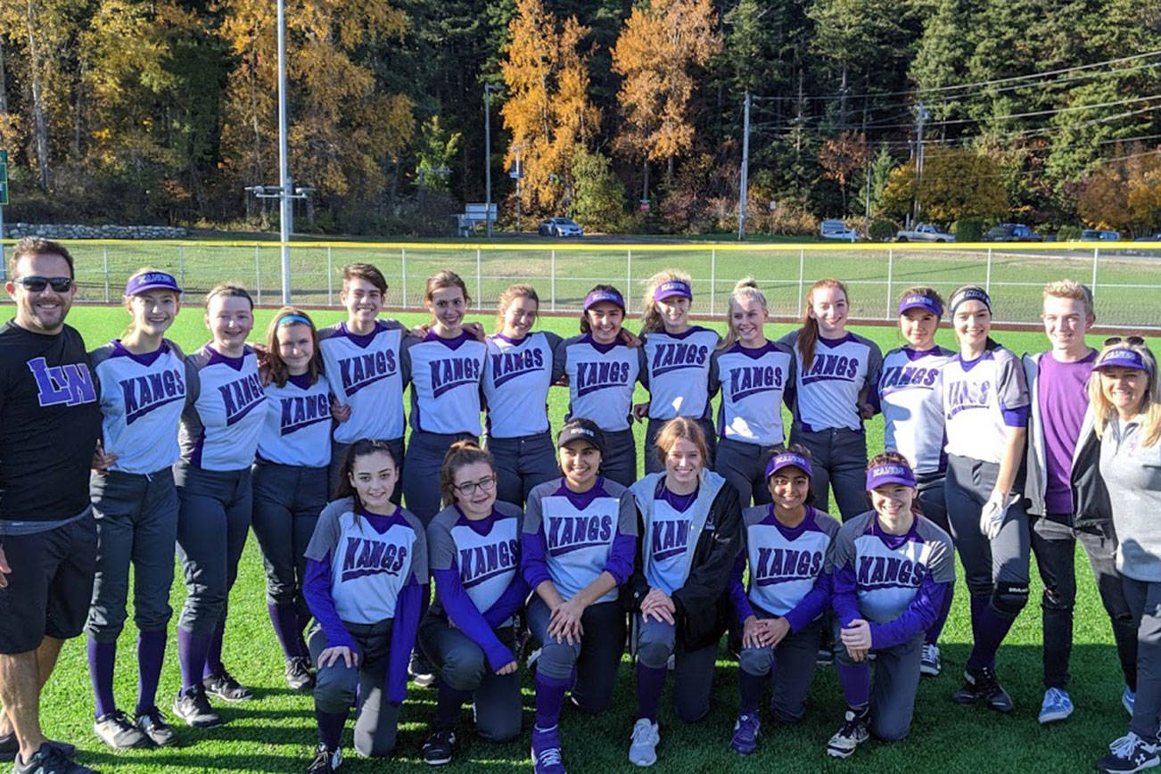 LW slowpitch softball squad qualifies for state