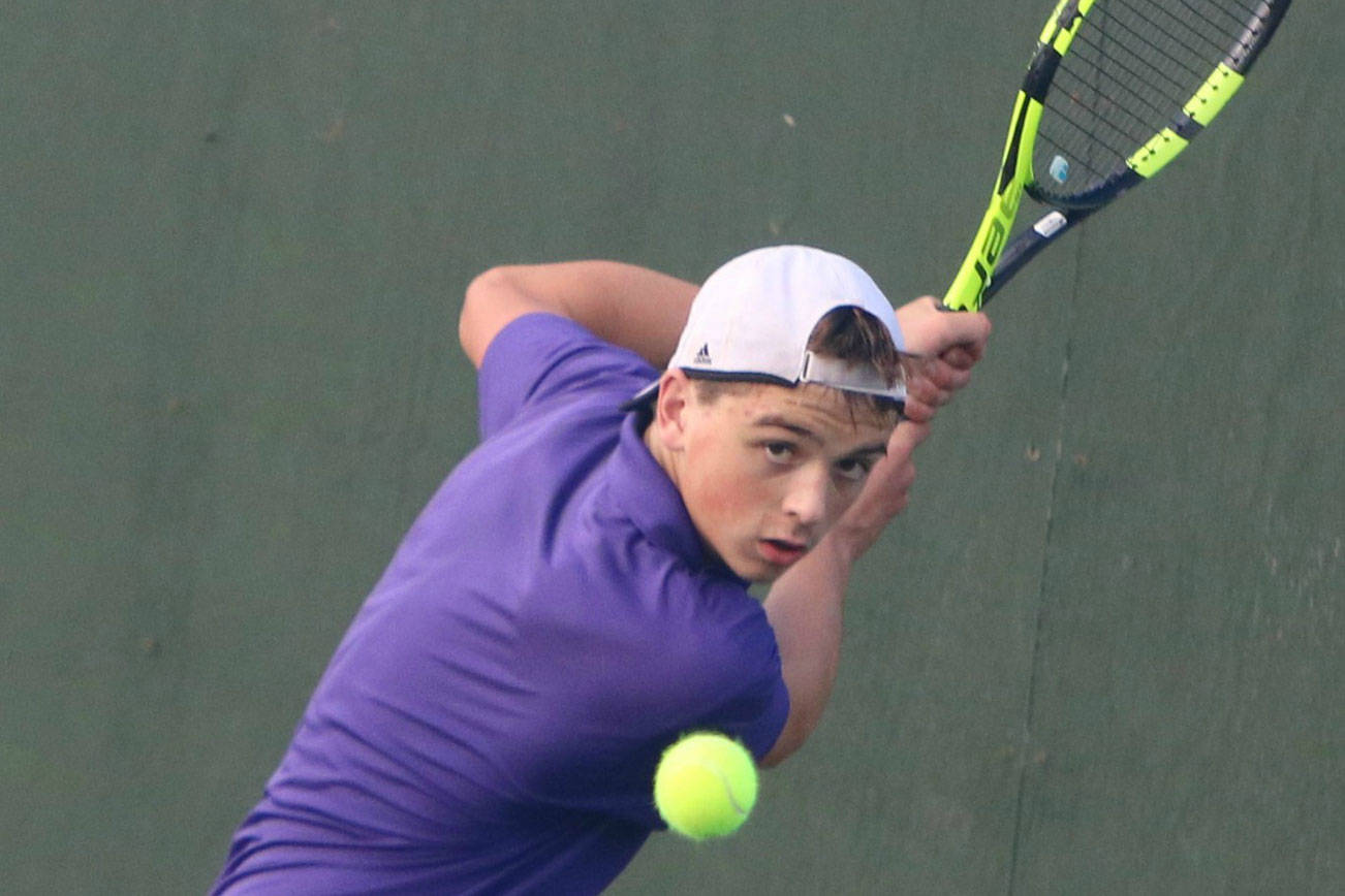 Pearson and Wehrle brothers qualify for district tennis tournament