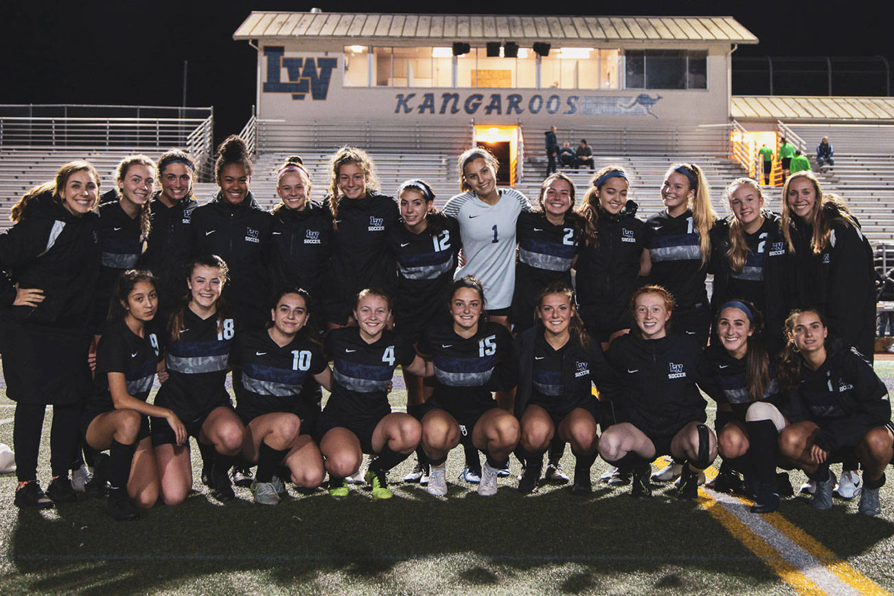 Lake Washington girls soccer rolls into state semifinals