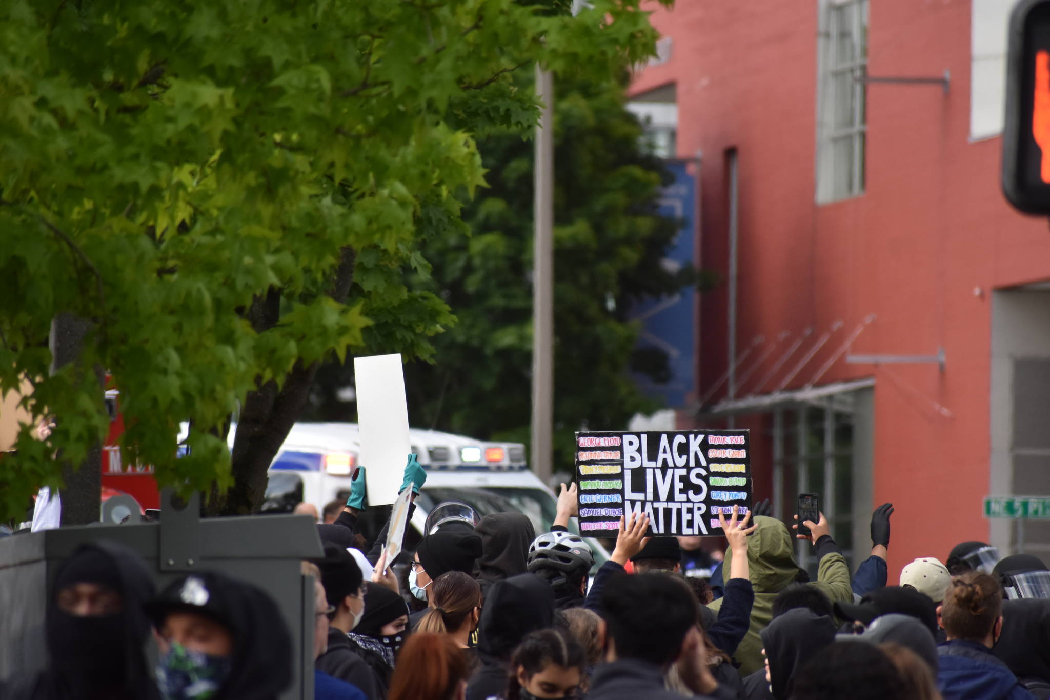 Bellevue businesses see damage, looting amid Floyd protests