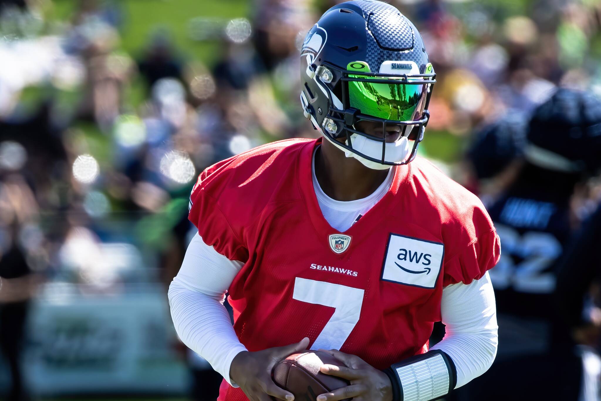 Seahawks QB Geno Smith keeps his eyes down field. (Maria Dorsten Photography)