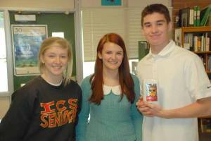 International High School seniors Nicola Scutt (left)