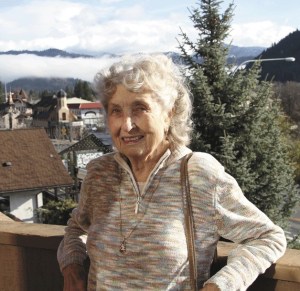 Kirkland author Billee Escott