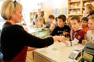 Peter Kirk Elementary students visit Sweet Cakes on Park Lane in Kirkland.