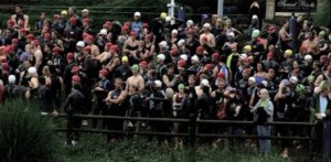 A crowd watches the Splash