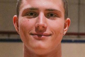 Regan-Hughes scores 29 as Juanita beats Kamiak at QFC Classic