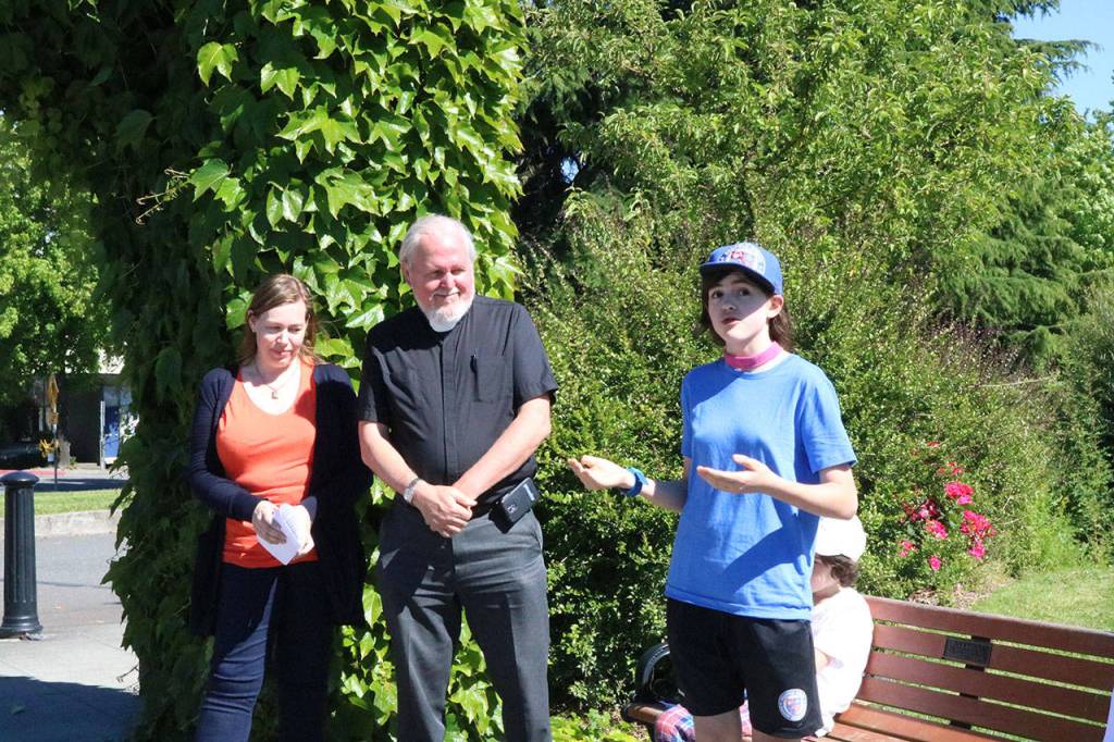 Heritage Park rally urges state lawmakers to pass budget