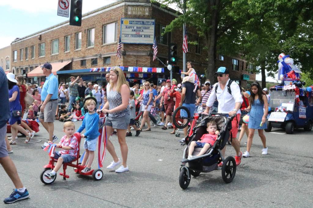 Celebrate Kirkland event brings thousands to downtown