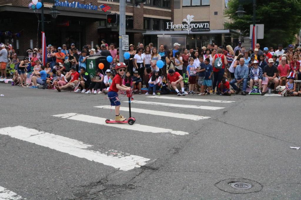 Celebrate Kirkland event brings thousands to downtown