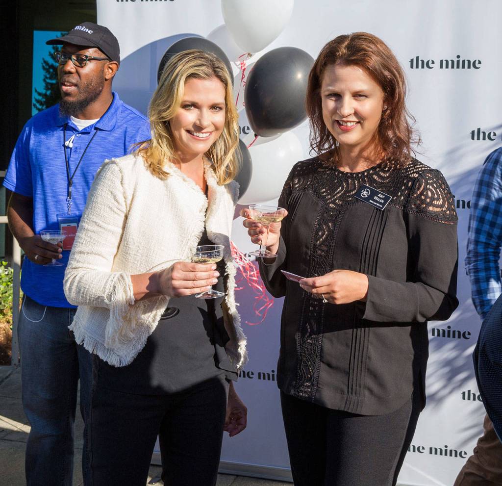 Mayor Walen attends ribbon cutting ceremony for local business