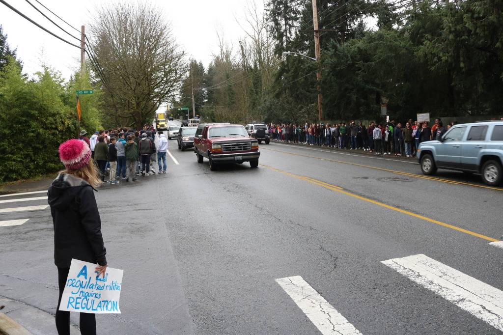 Kirkland-area students walk out of class to commemorate Parkland victims | Photos
