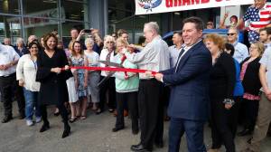 Business community, city leaders celebrate Ford of Kirkland grand reopening