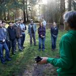Green Kirkland and University of Washington students supervise local volunteers and demonstrate how to properly and completely remove invasive plants. Kailan Manandic/staff photo
