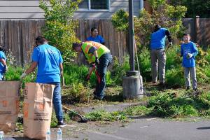 Comcast Cares Day comes to Friends of Youth in Kirkland