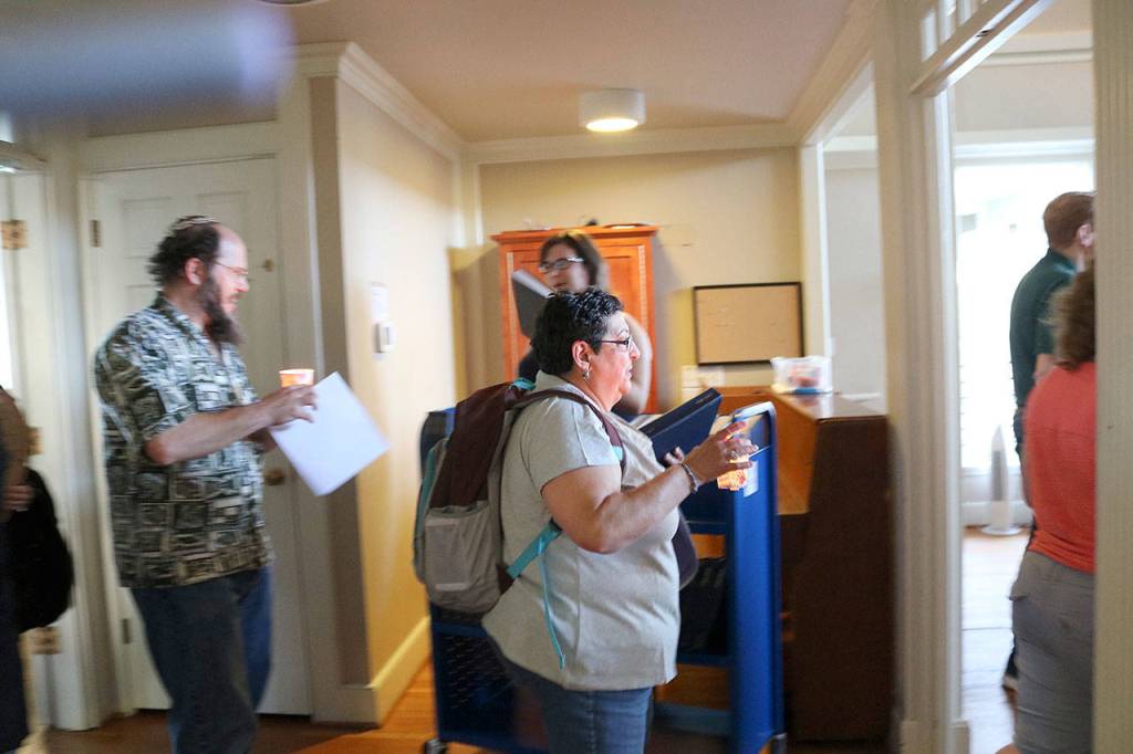 Kol Ami members gathered for a vigil service after the protest on July 12. Stephanie Quiroz/staff photo