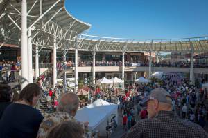 Spectators gather for Redmonds traditional Thrill the World event. Photo courtesy of Jessica Morgan/Redmond Town Center
